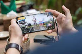 How Mobile Technology is Changing the Way We Play